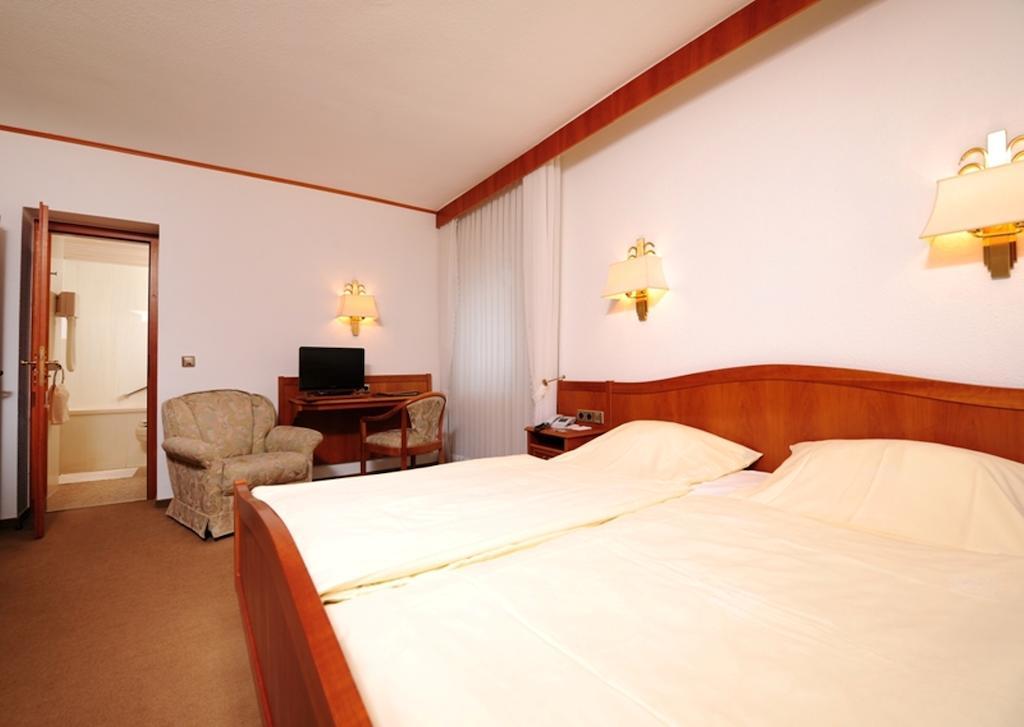 Hotel Alte Post Garni Ginsheim-Gustavsburg Room photo